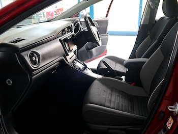 Used Toyota Auris 2018 for sale - 75530314: Photo