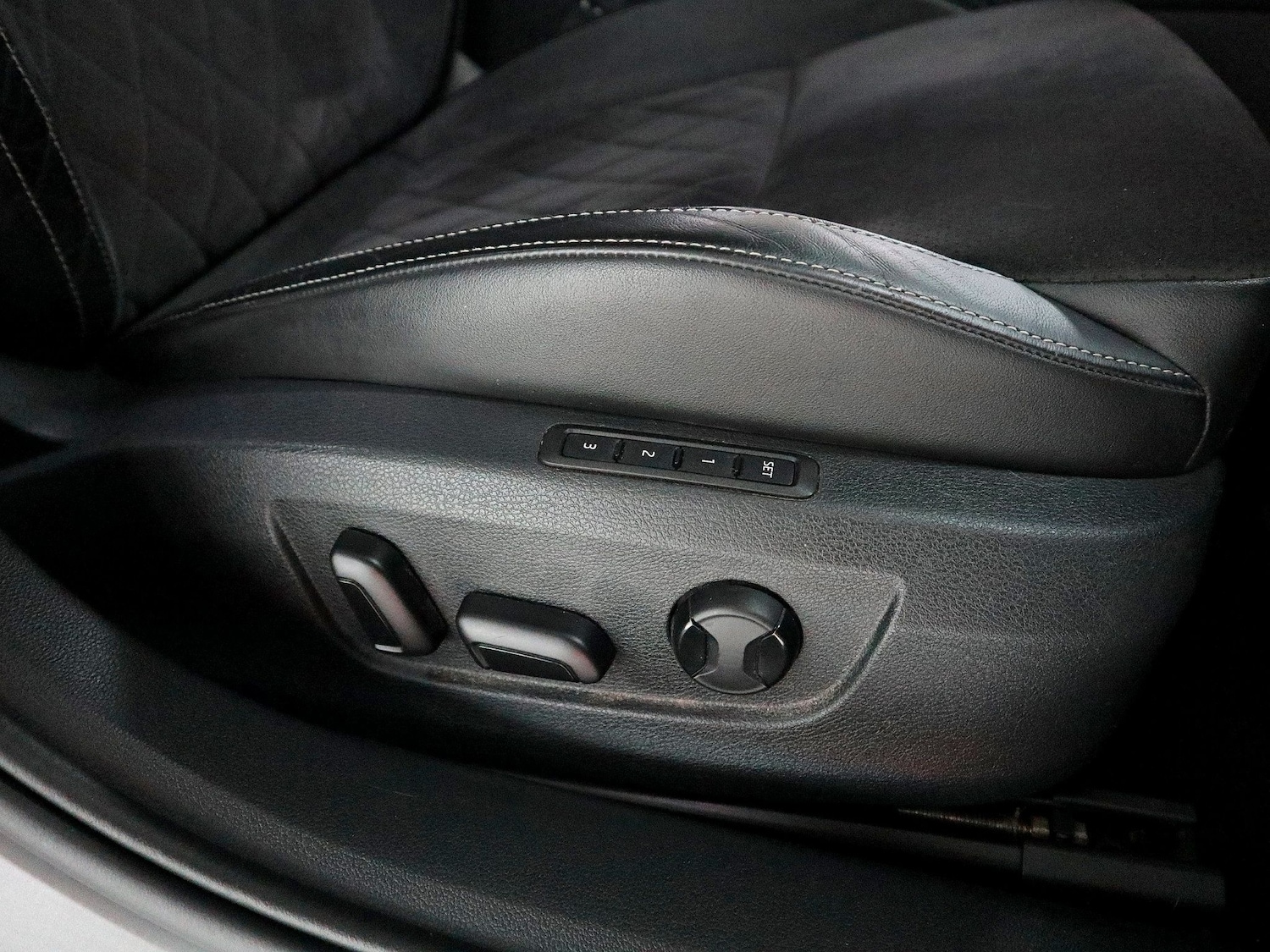 Used Skoda Superb 2017 for sale - 76511068: Photo 18