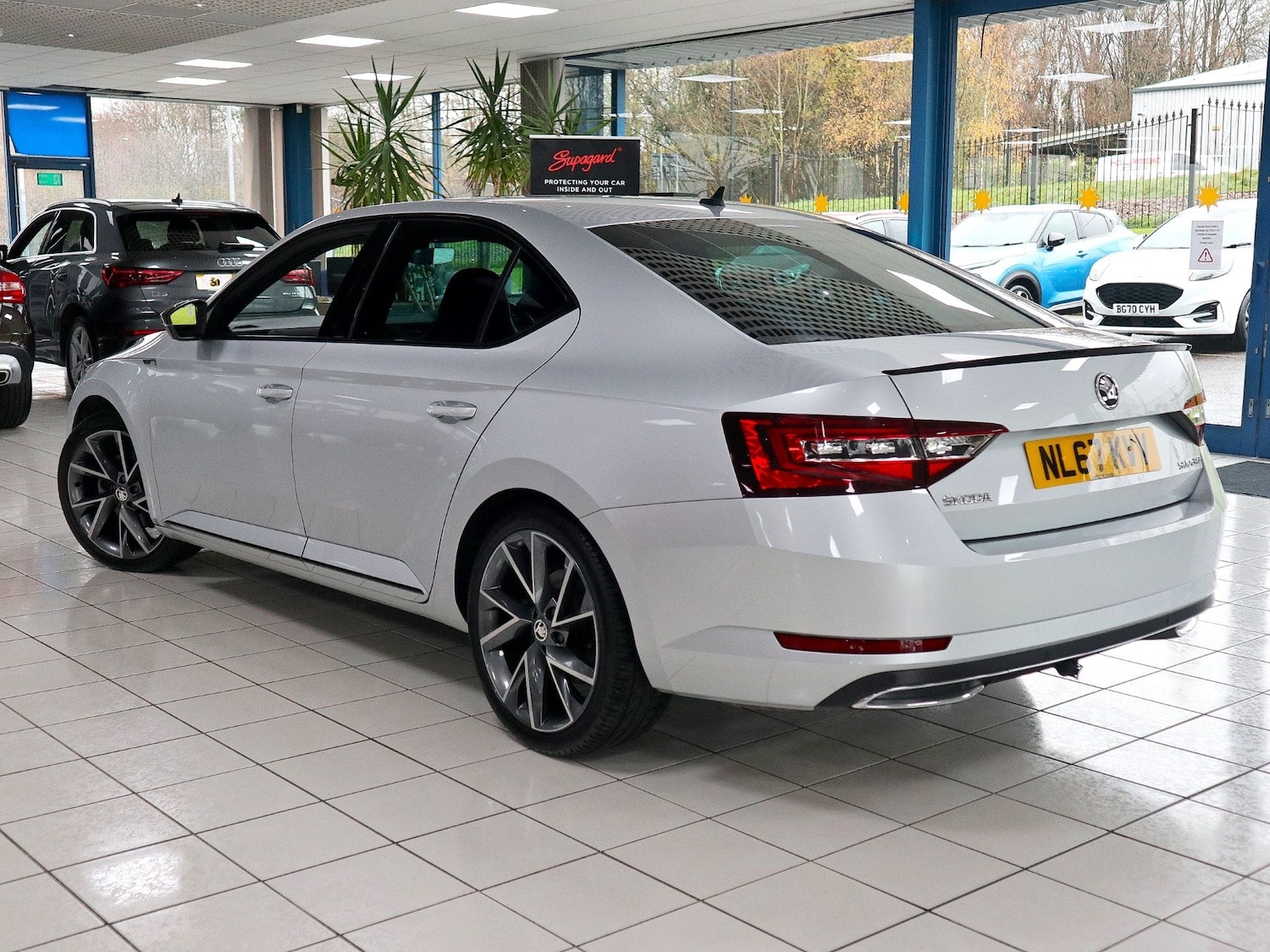 Used Skoda Superb 2017 for sale - 76511068: Photo 2