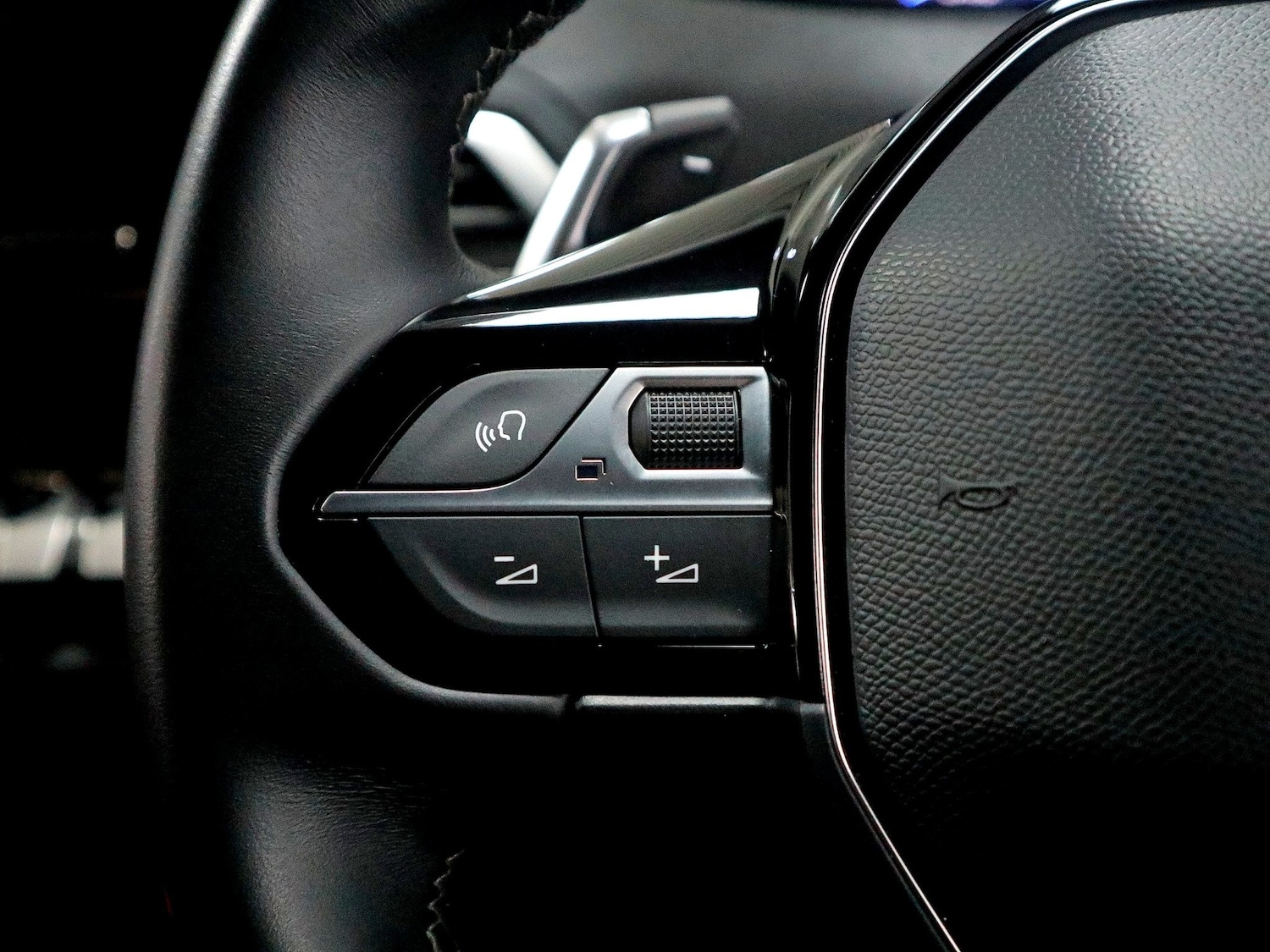 Used Peugeot 3008 2023 for sale - 76713339: Photo 36