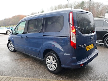Used Ford Grand Tourneo Connect 2020 for sale - 77370884: Photo