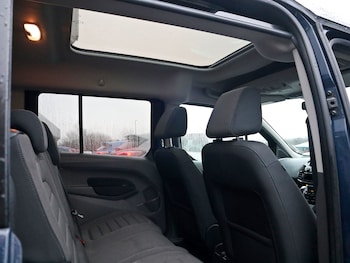 Used Ford Grand Tourneo Connect 2020 for sale - 77370884: Photo