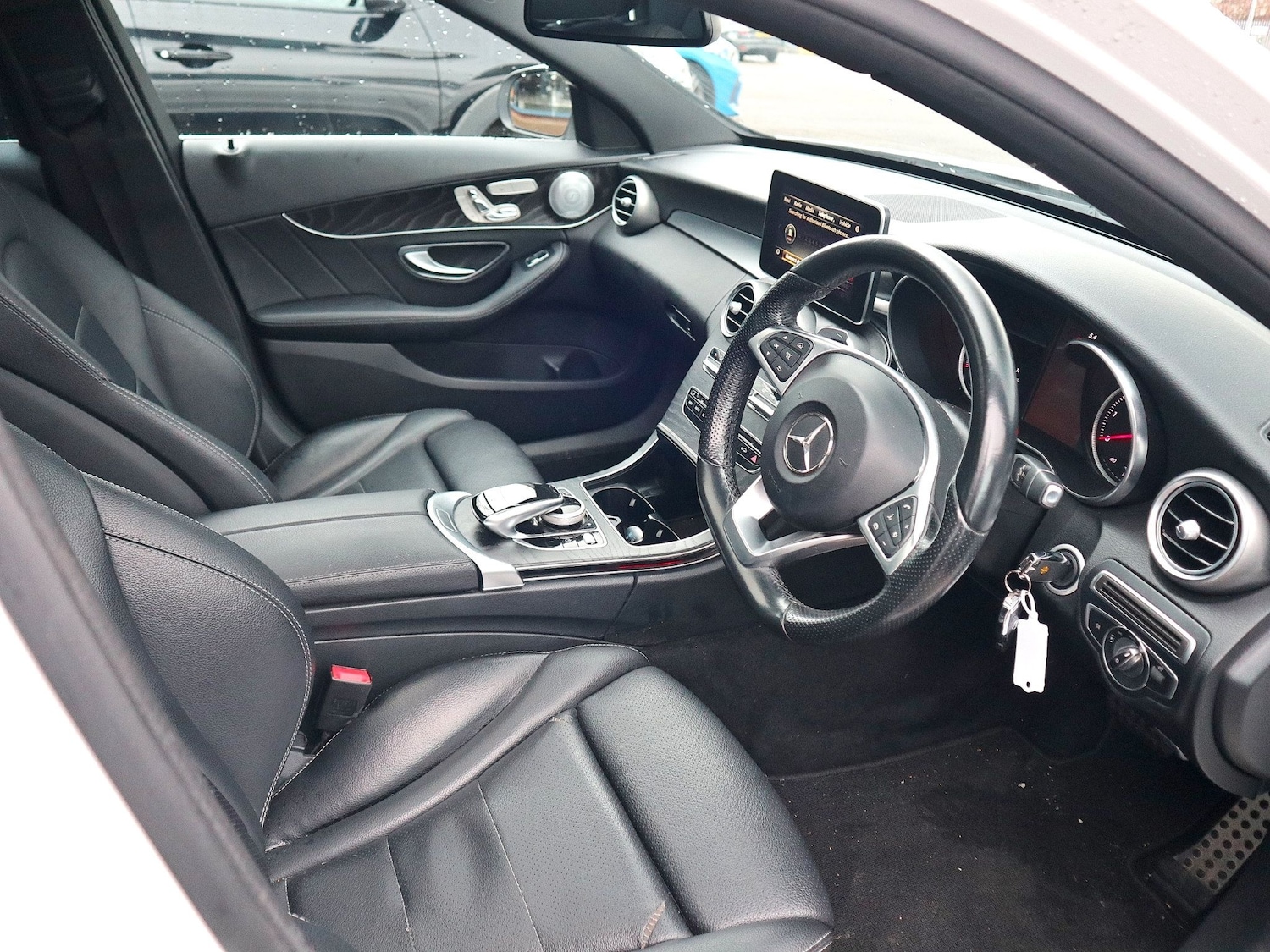 Used Mercedes-Benz C Class 2017 for sale - 76548007: Photo 3