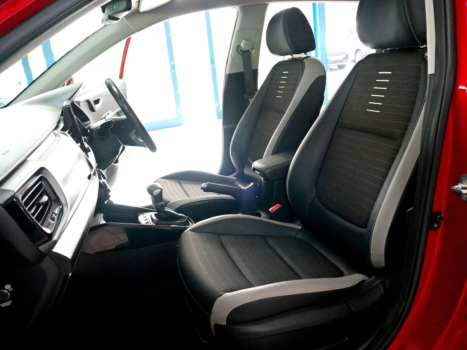 Used Kia Stonic 2021 for sale - 75731494: Photo 21