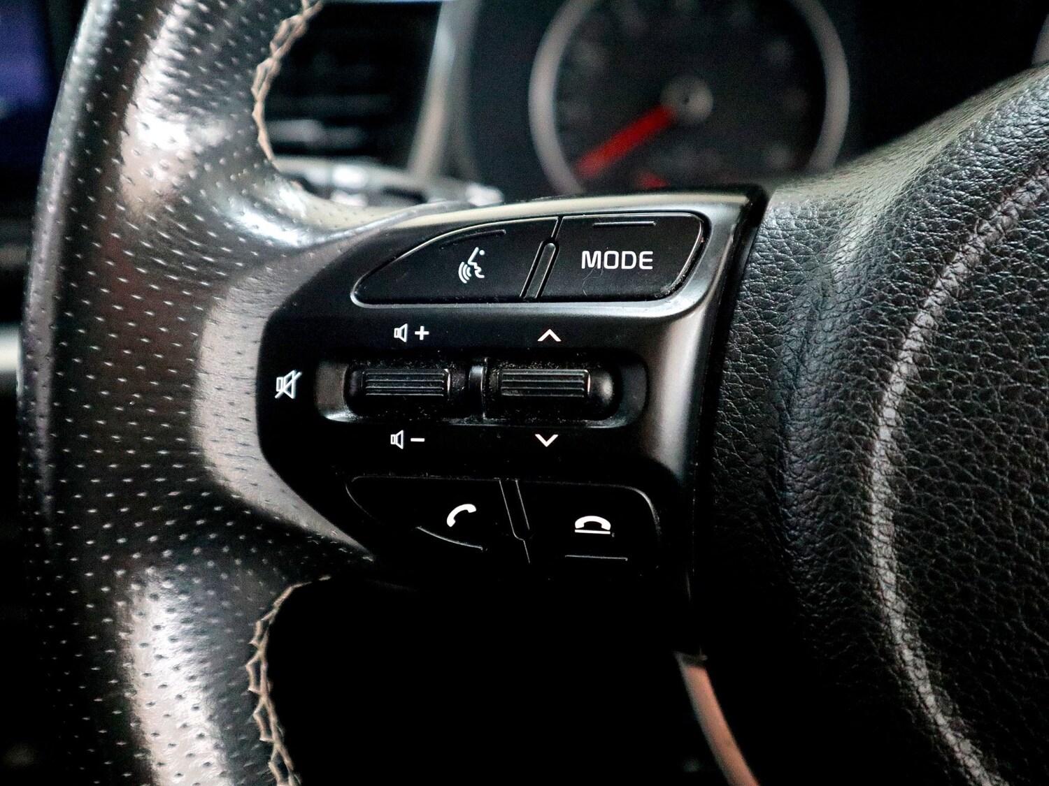 Used Kia Stonic 2021 for sale - 75731494: Photo 36