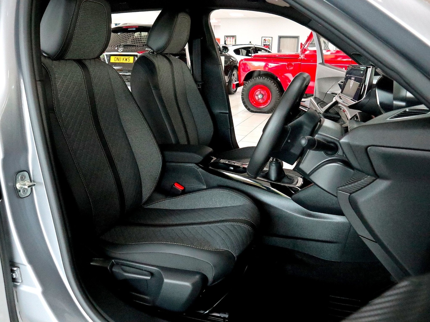 Used Peugeot 2008 2025 for sale - 76369491: Photo 17