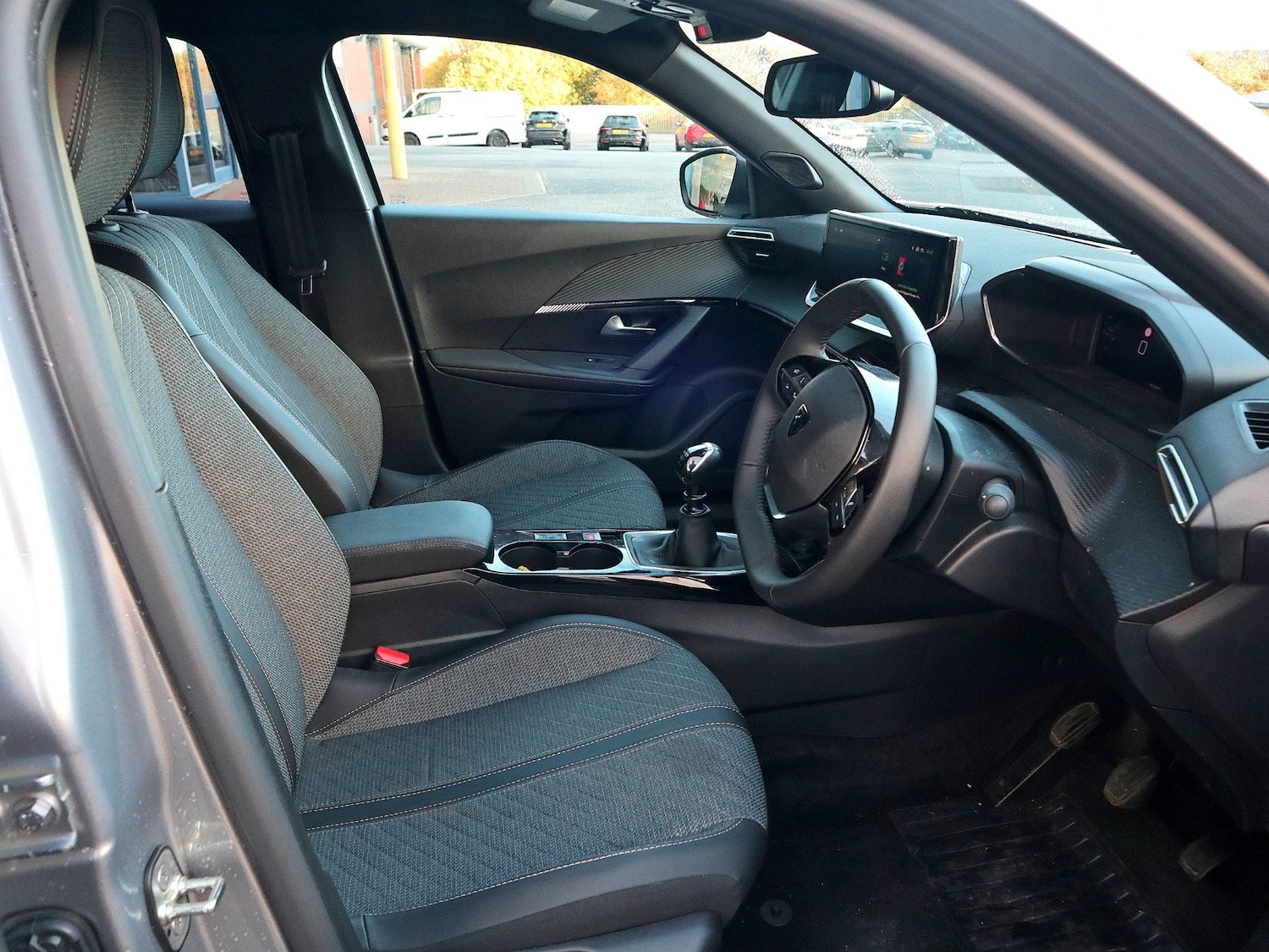 Used Peugeot 2008 2025 for sale - 76369491: Photo 3