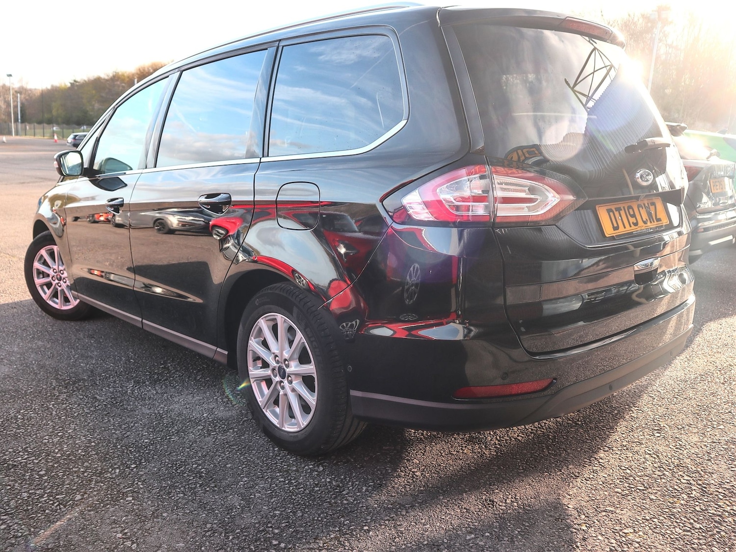 Used Ford Galaxy 2019 for sale - 78045874: Photo 2