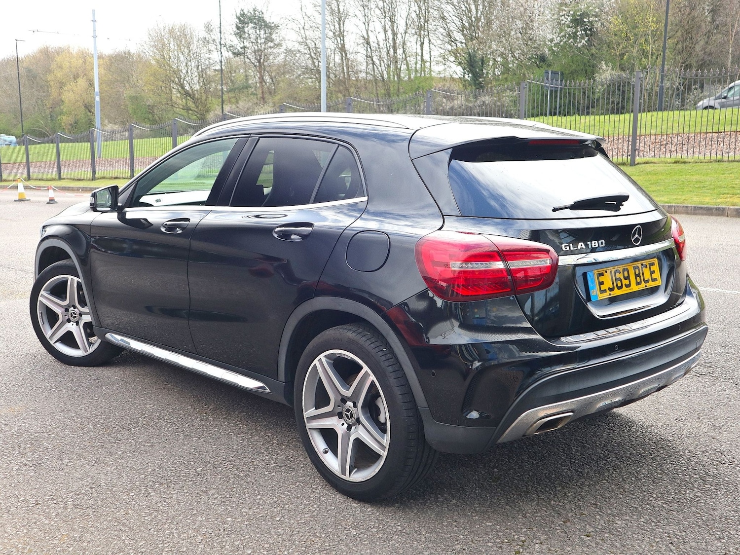 Used Mercedes-Benz GLA 2019 for sale - 78071036: Photo 2