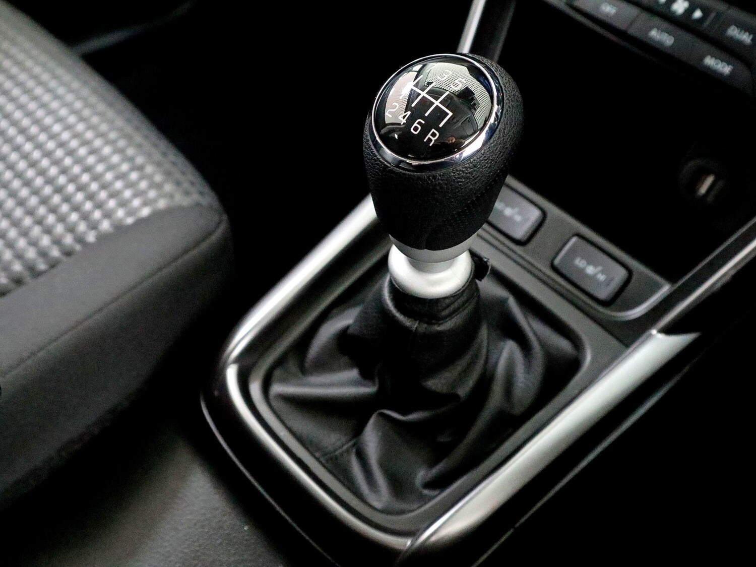 Used Suzuki SX4 S-Cross 2023 for sale - 76082902: Photo 35