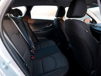 Used Hyundai i30 2019 for sale - 76656417: Photo