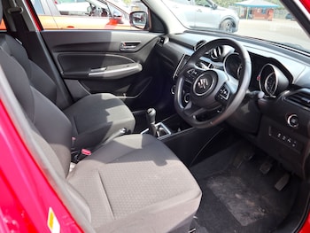 Used Suzuki Swift 2023 for sale - 78674440: Photo