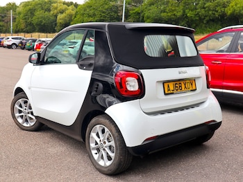 Used smart fortwo 2019 for sale - 79290618: Photo