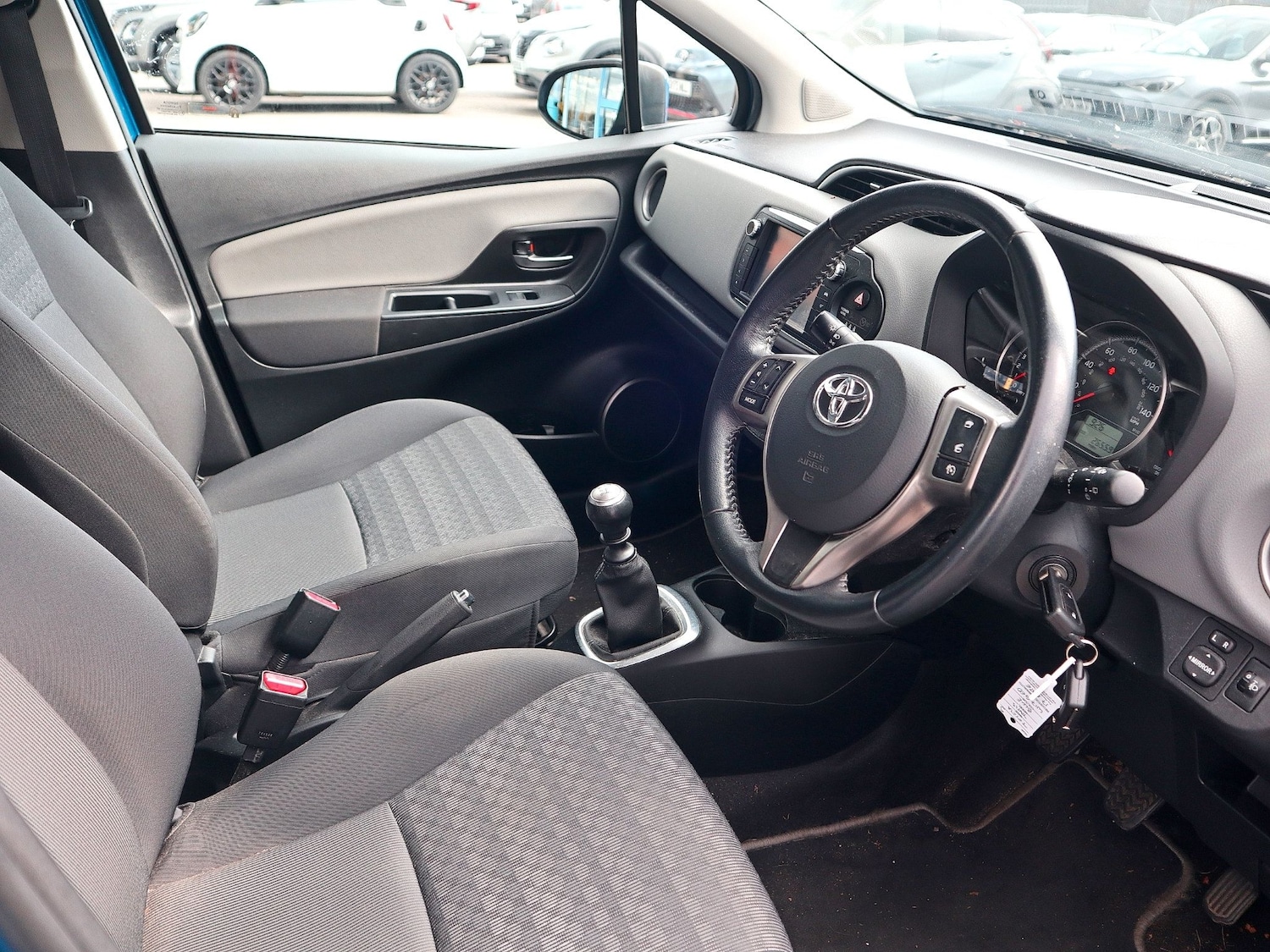 Used Toyota Yaris 2017 for sale - 77881350: Photo 3