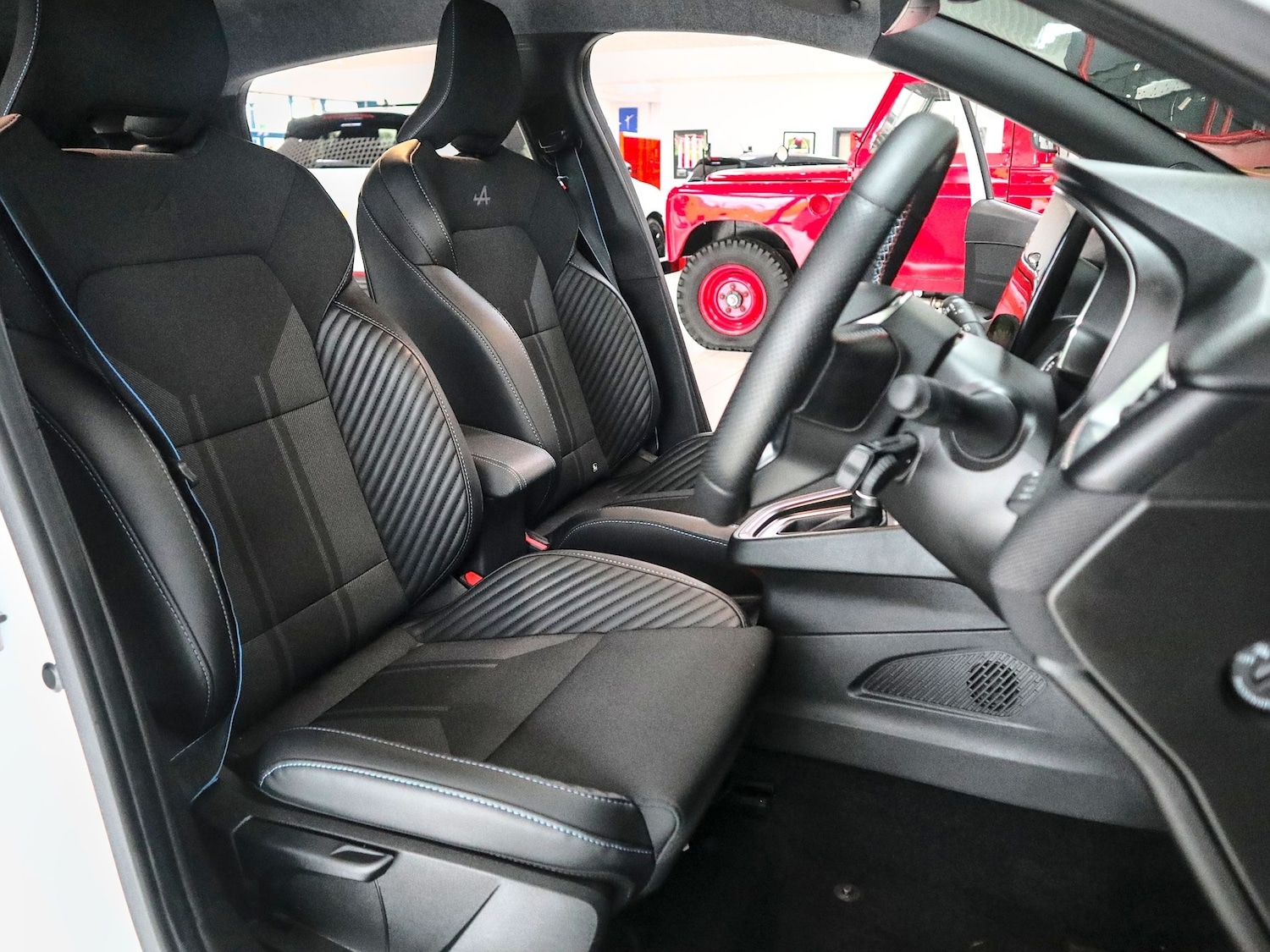 Used Renault Clio 2024 for sale - 77465968: Photo 19