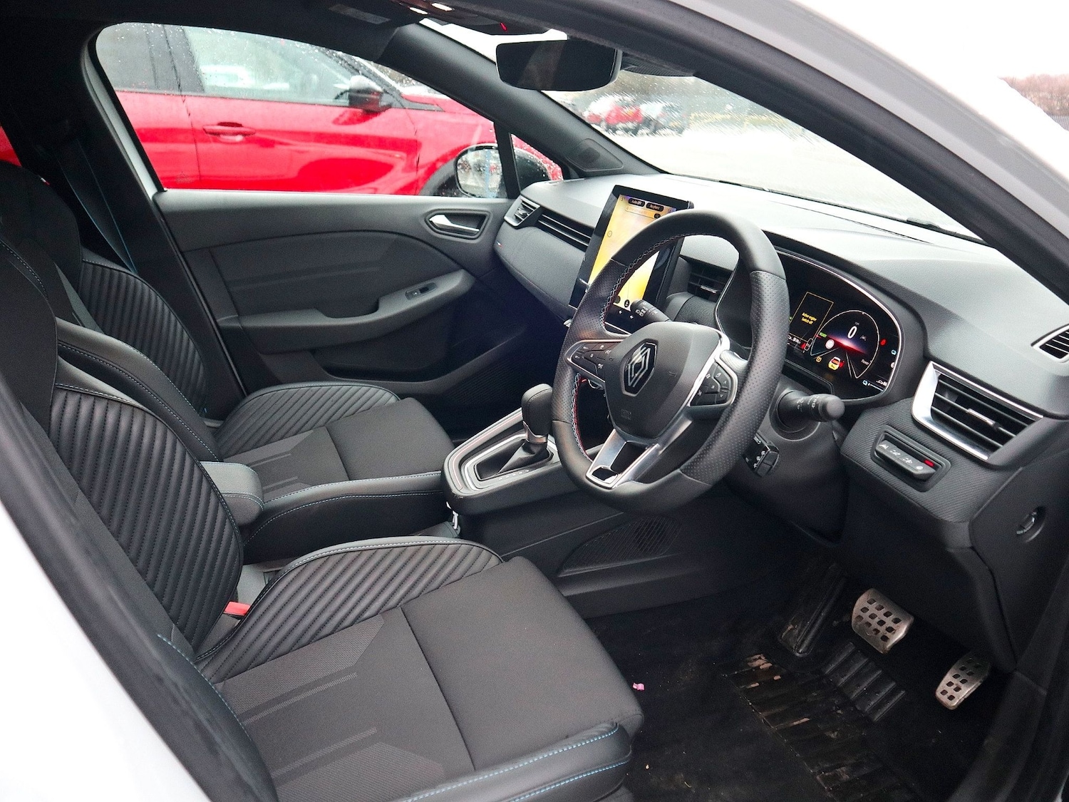 Used Renault Clio 2024 for sale - 77465968: Photo 3