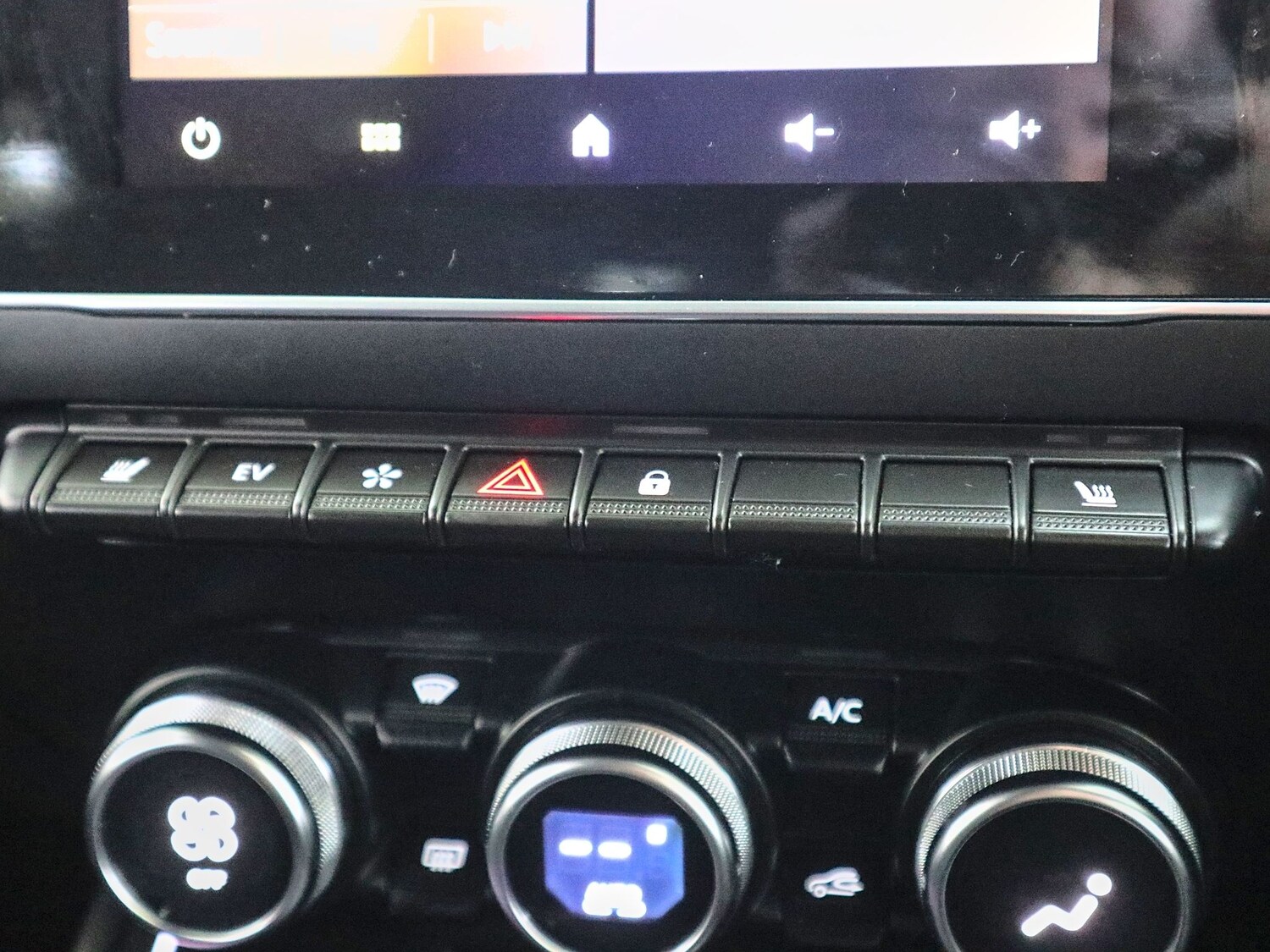 Used Renault Clio 2024 for sale - 77465968: Photo 37