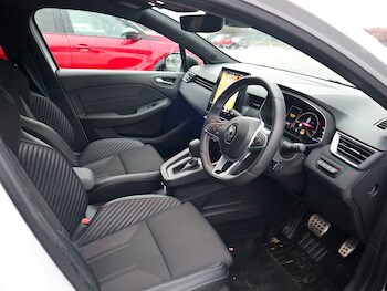 Used Renault Clio 2024 for sale - 77465968: Photo