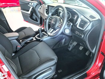 Used Kia Ceed 2024 for sale - 77921576: Photo