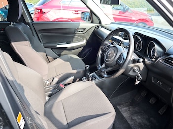 Used Suzuki Swift 2020 for sale - 75599203: Photo