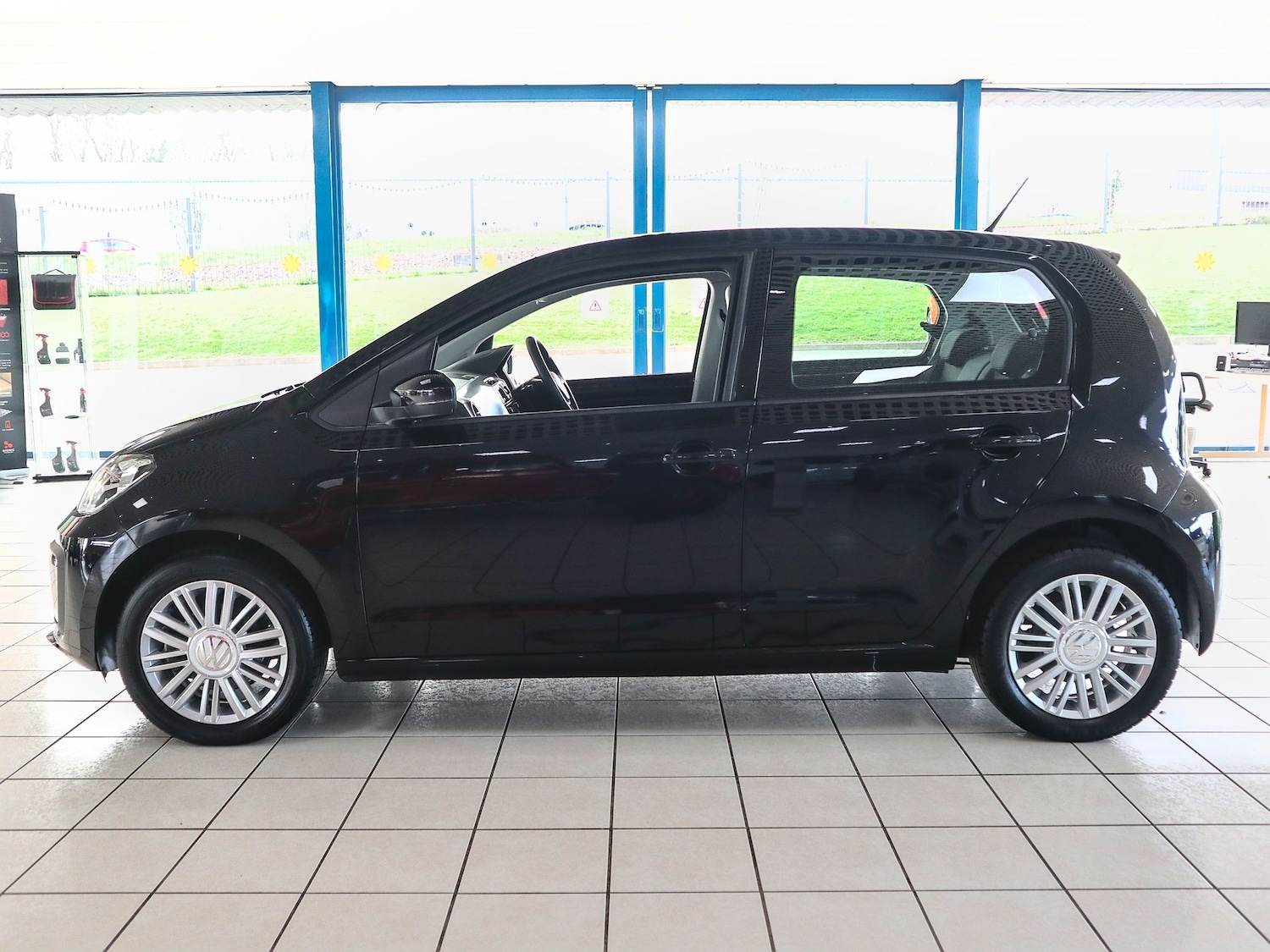 Used Volkswagen up! 2019 for sale - 77682046: Photo 10