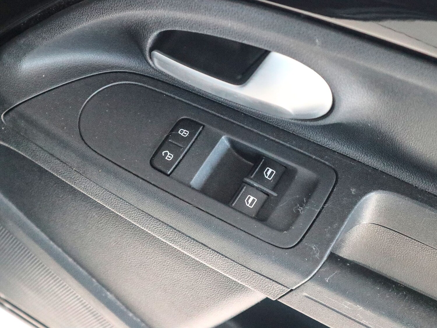 Used Volkswagen up! 2019 for sale - 77682046: Photo 24