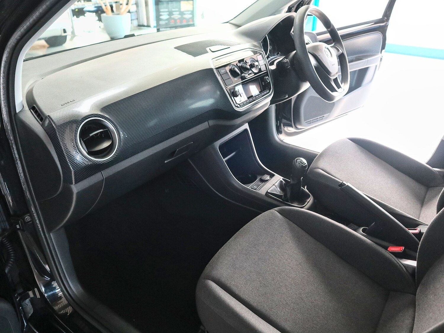 Used Volkswagen up! 2019 for sale - 77682046: Photo 4