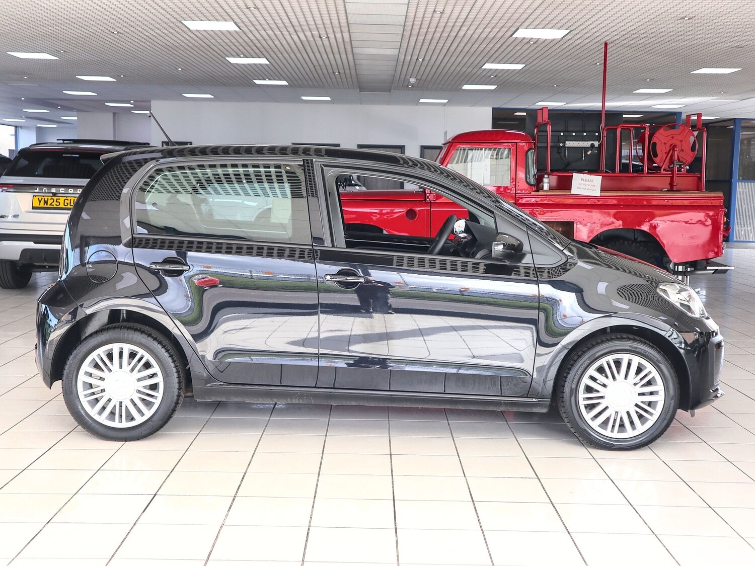 Used Volkswagen up! 2019 for sale - 77682046: Photo 6