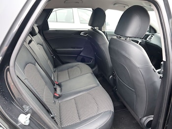 Used Kia Ceed 2023 for sale - 77807398: Photo