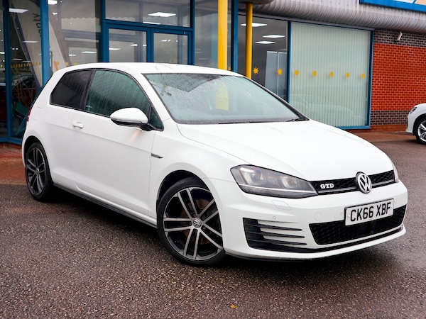 Used Volkswagen Golf 2016 for sale - 76165372: Photo 1