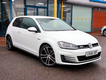 Volkswagen - Golf