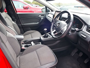 Used Renault Captur 2020 for sale - 75925697: Photo
