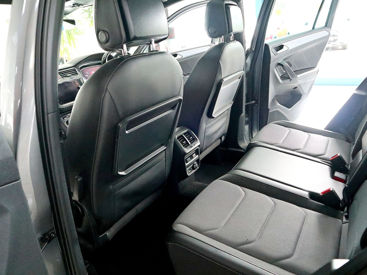 Used Volkswagen Tiguan 2020 for sale - 76120492: Photo 23