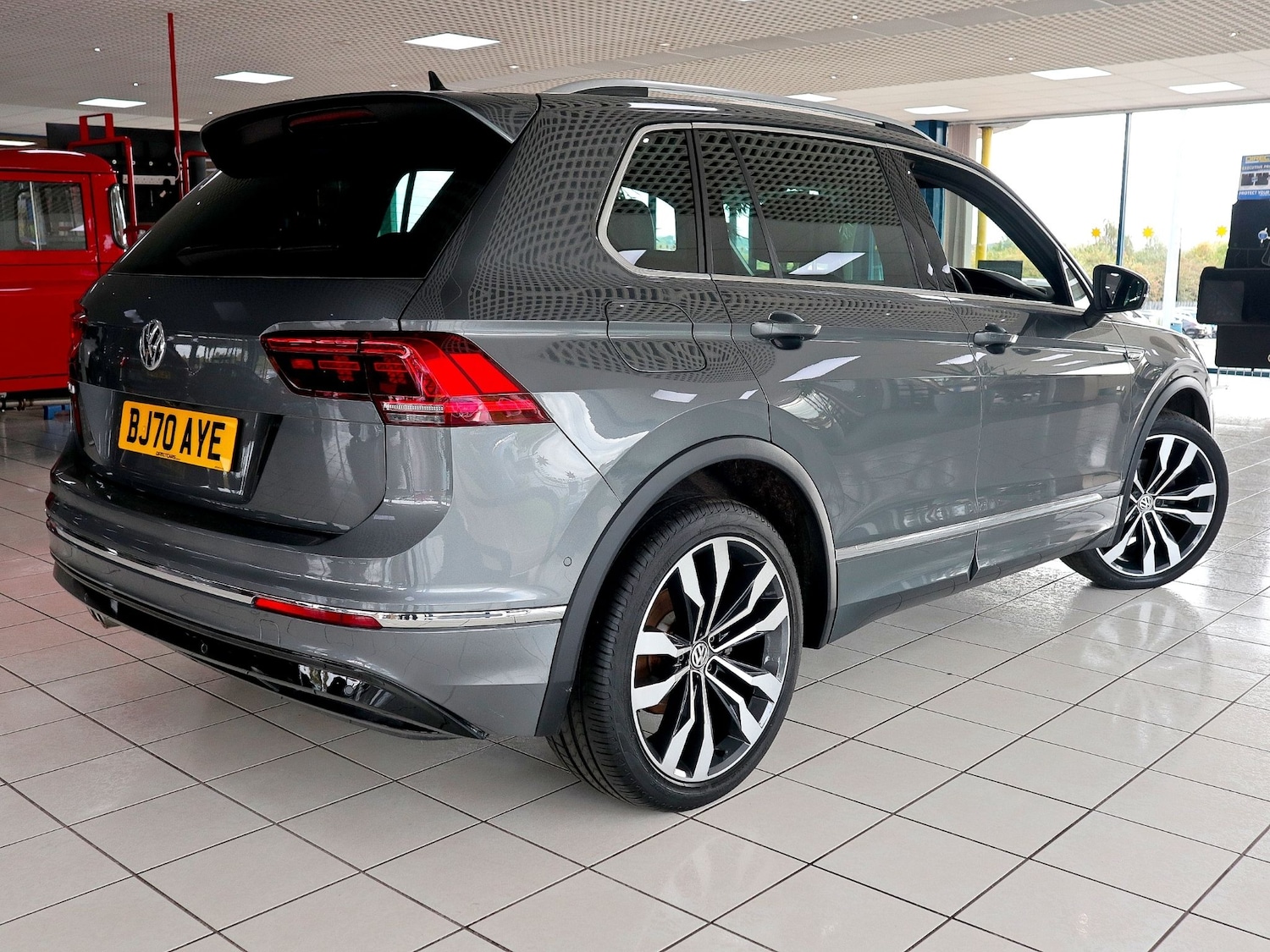 Used Volkswagen Tiguan 2020 for sale - 76120492: Photo 7