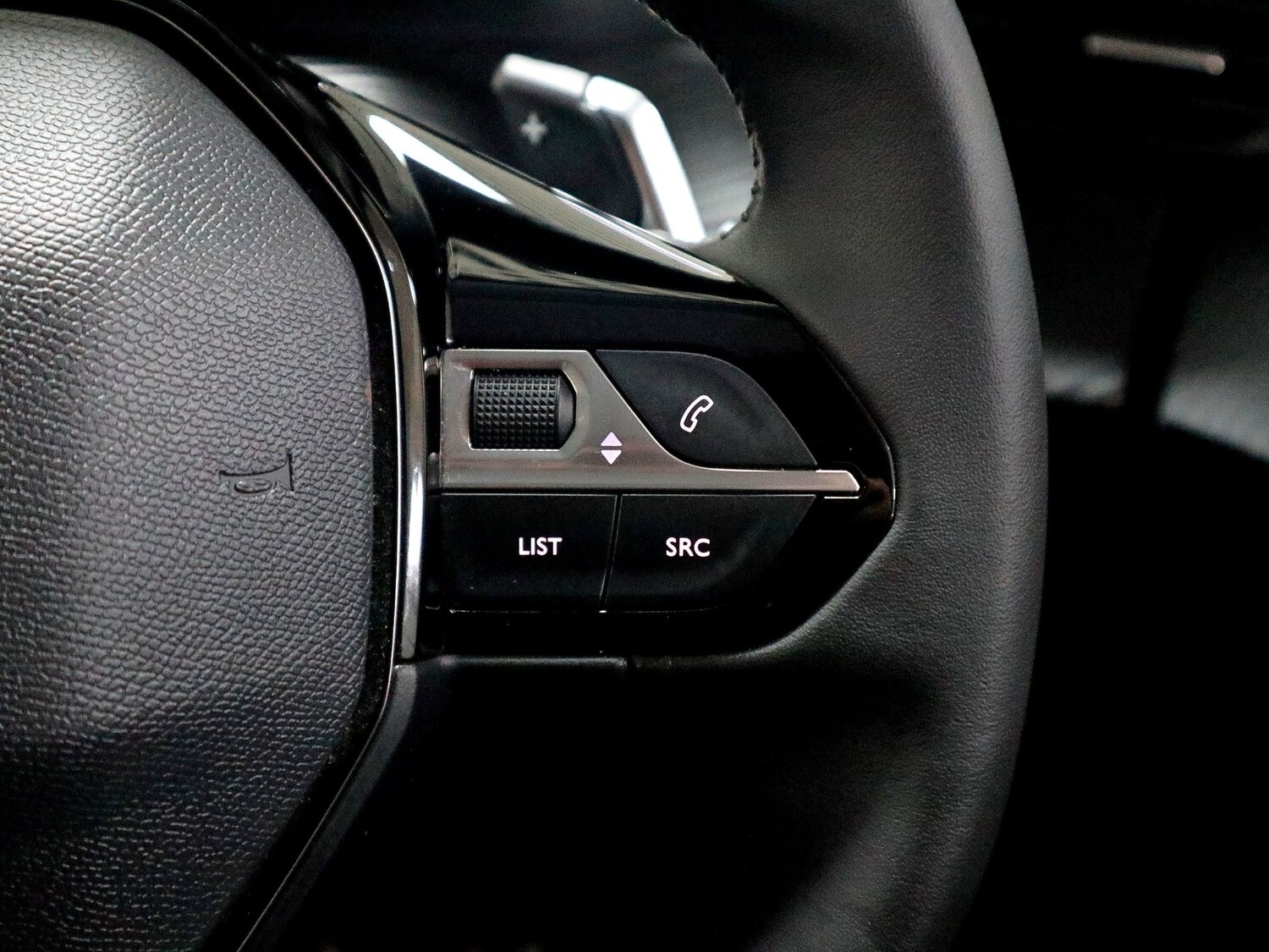 Used Peugeot 2008 2022 for sale - 76497632: Photo 37