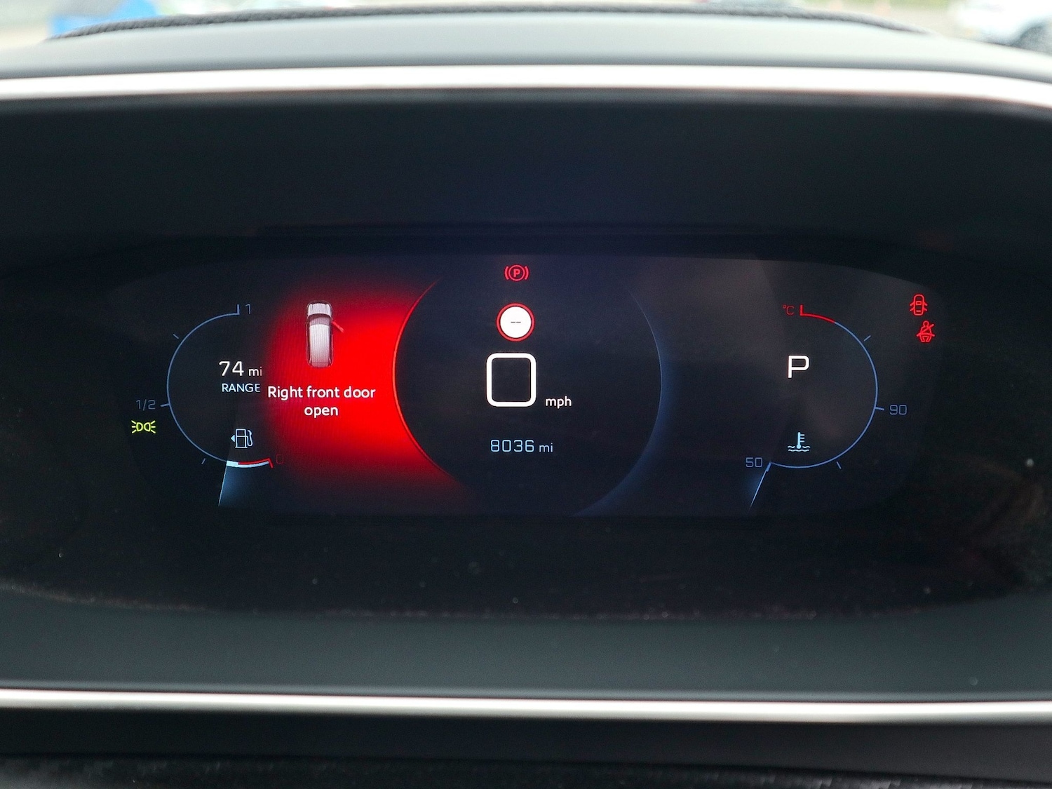 Used Peugeot 2008 2022 for sale - 76497632: Photo 7