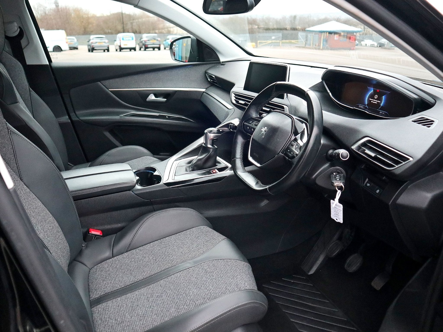 Used Peugeot 5008 2020 for sale - 77028275: Photo 3