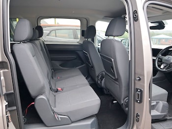 Used Ford Grand Tourneo Connect 2023 for sale - 78782812: Photo