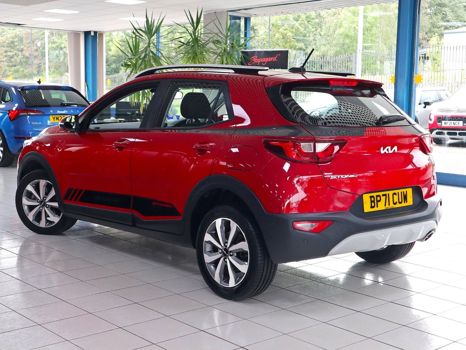 Used Kia Stonic 2022 for sale - 76120494: Photo 2