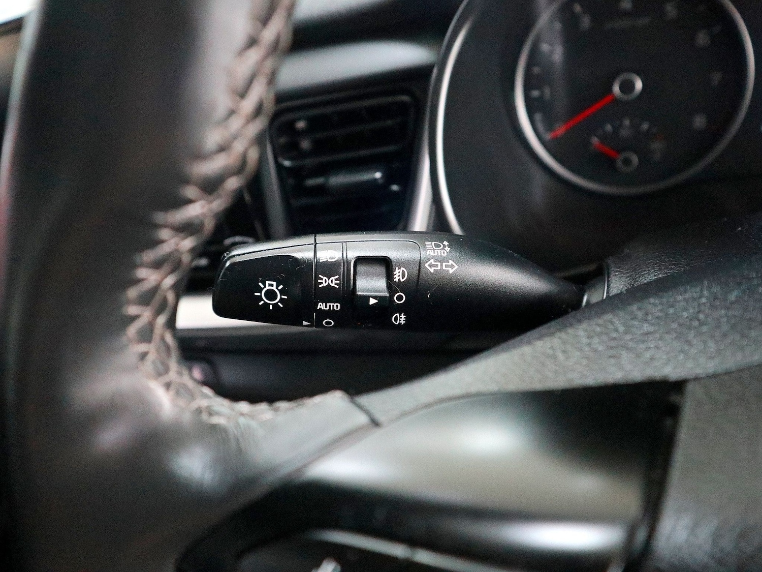 Used Kia Stonic 2022 for sale - 76120494: Photo 26