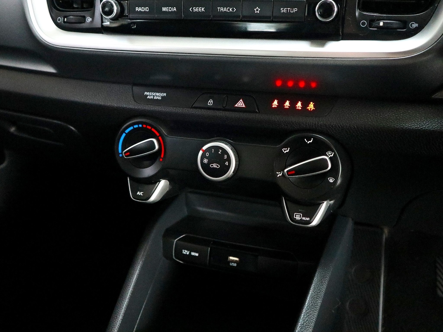 Used Kia Stonic 2022 for sale - 76120494: Photo 29