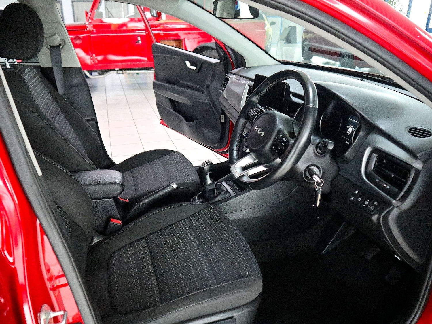 Used Kia Stonic 2022 for sale - 76120494: Photo 3