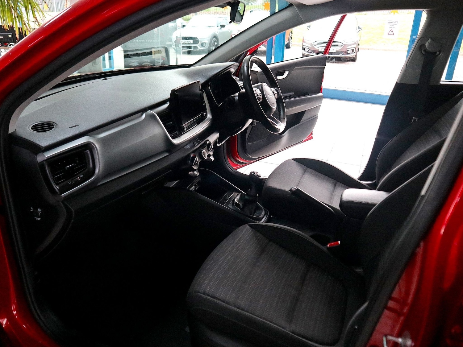 Used Kia Stonic 2022 for sale - 76120494: Photo 4