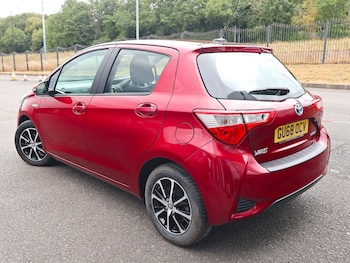 Used Toyota Yaris 2018 for sale - 79451652: Photo