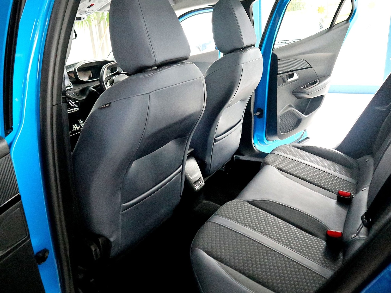Used Peugeot 2008 2020 for sale - 75668359: Photo 20
