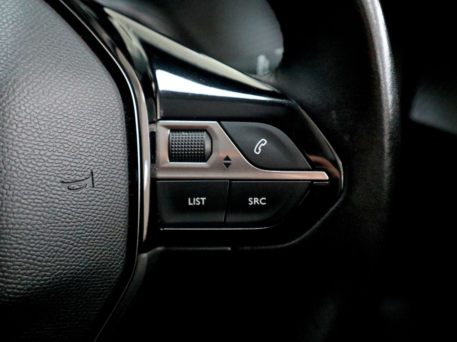 Used Peugeot 2008 2020 for sale - 75668359: Photo 39