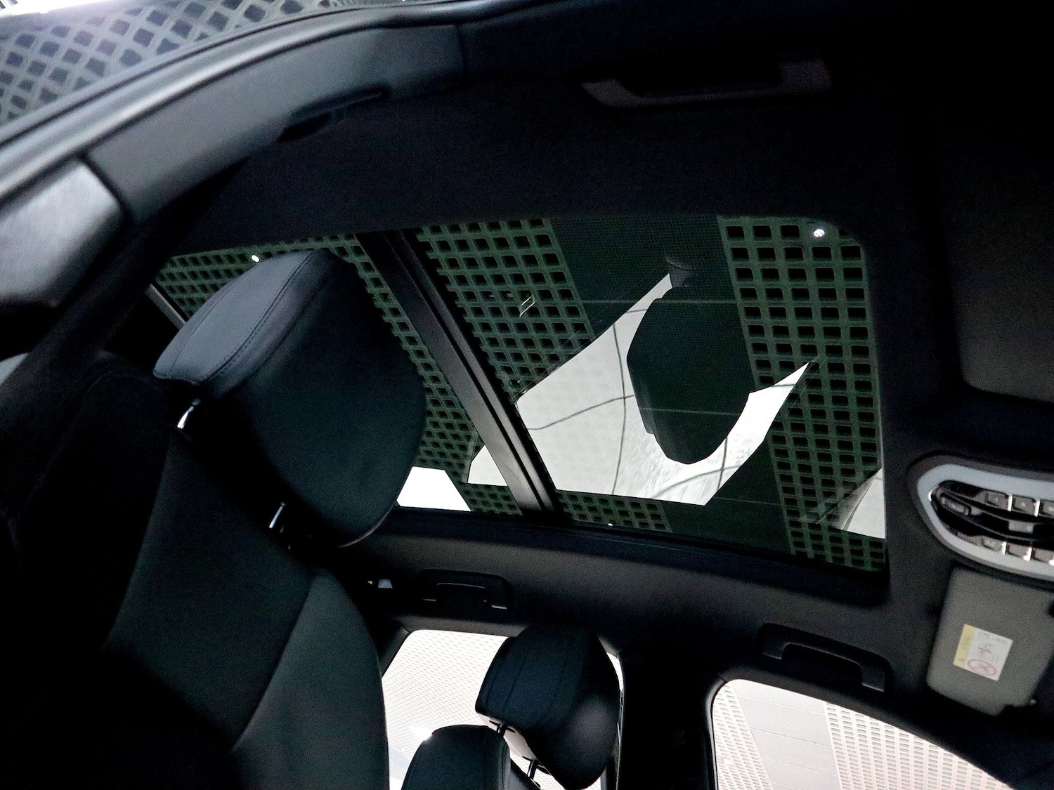 Used Porsche Macan 2021 for sale - 77129759: Photo 22