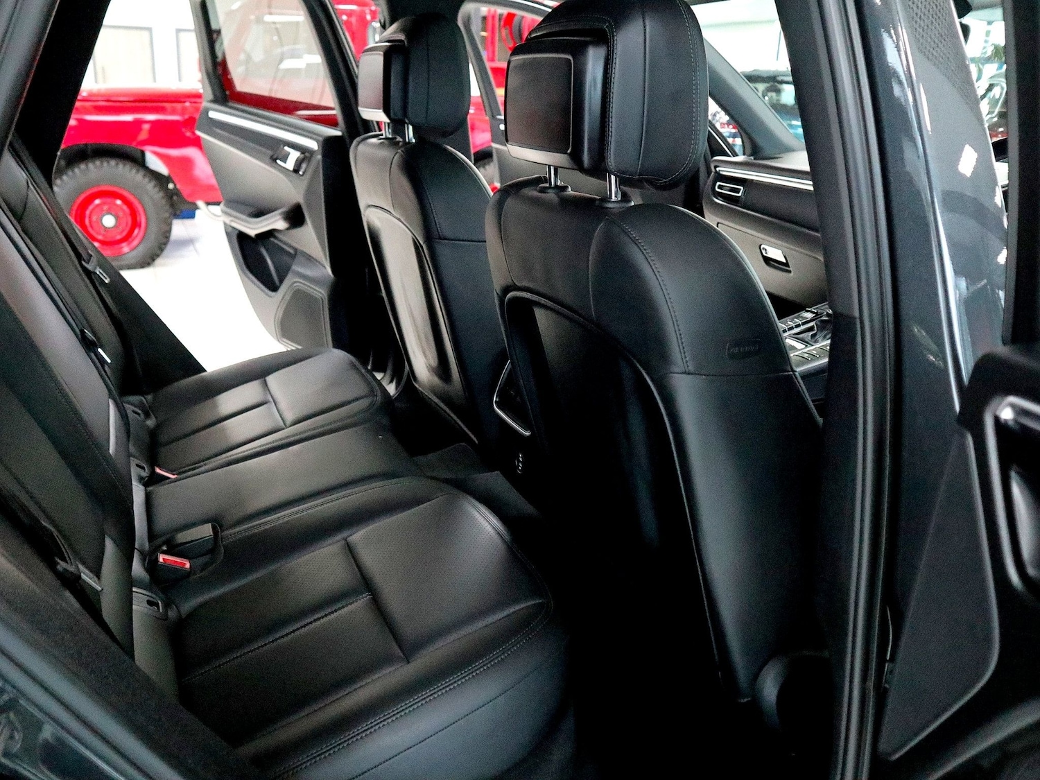 Used Porsche Macan 2021 for sale - 77129759: Photo 24