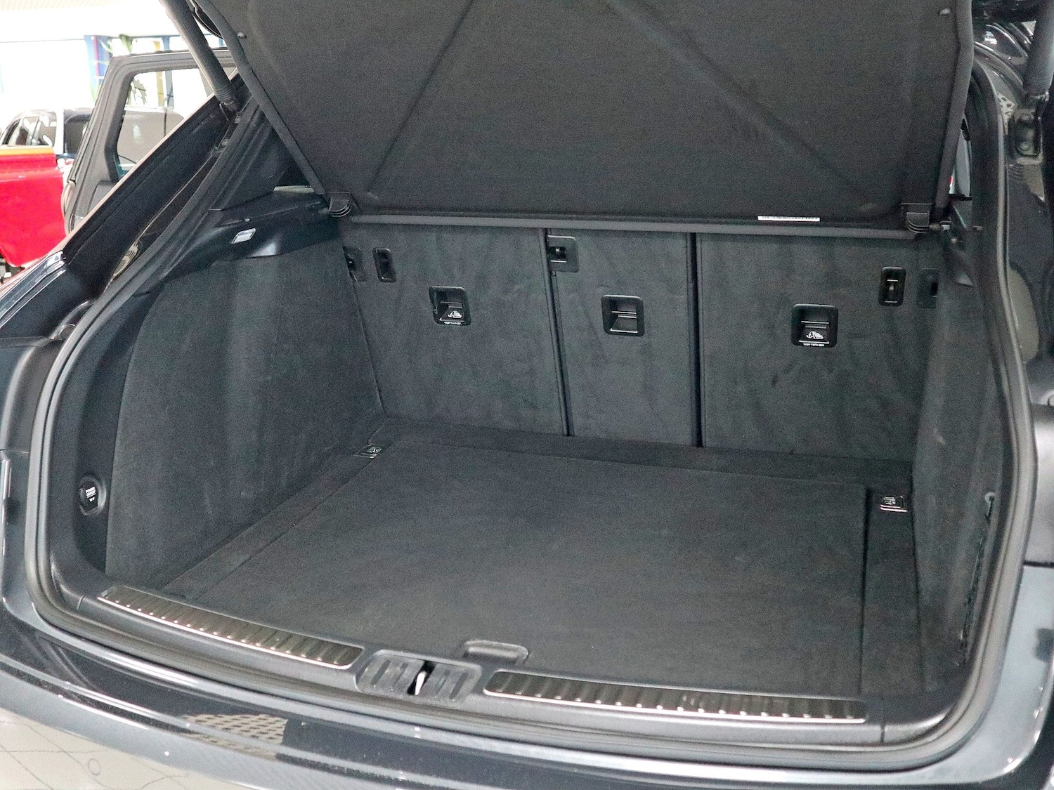 Used Porsche Macan 2021 for sale - 77129759: Photo 25