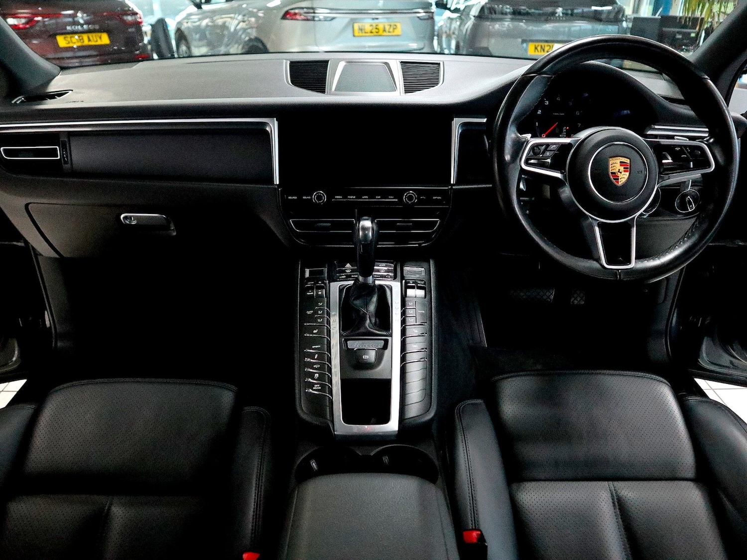 Used Porsche Macan 2021 for sale - 77129759: Photo 28